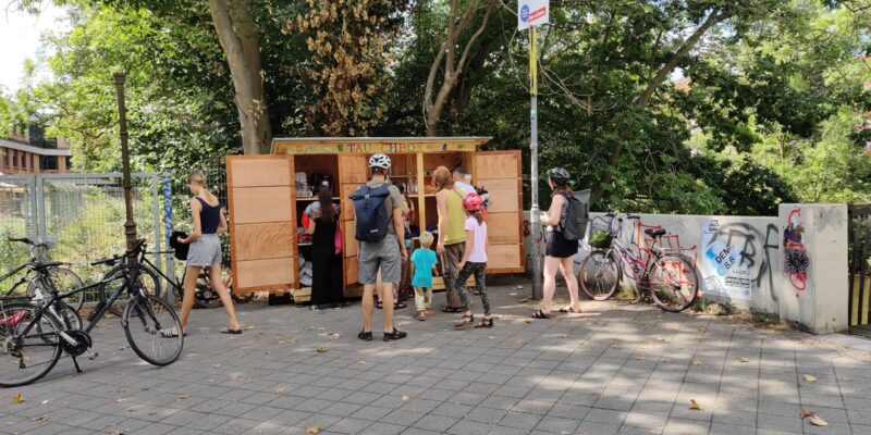 Der Tauschschrank an der Entdenbrücke steht wieder.