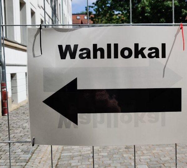 Ein Wahllokal in Leipzig