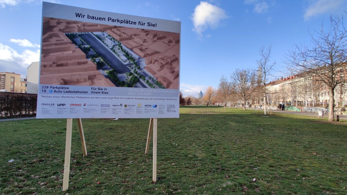 Nein, im Lene-Voigt-Park werden nicht 239 neue Parkplätze gebaut.