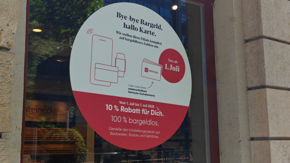 Die Bäckerei Steinecke schafft in Leipzig-Reudnitz das Bargeld ab.