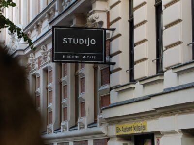 Der Eingang des Studijo Leipzig.