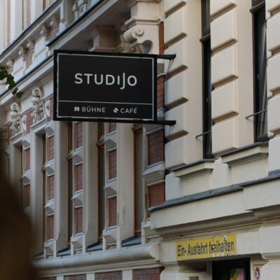 Der Eingang des Studijo Leipzig.