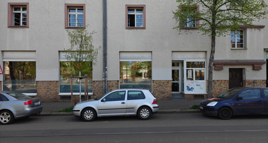 Hinter dieser unscheinbaren Ladenfront versteckt sich das Spielecafé Tagedieb.