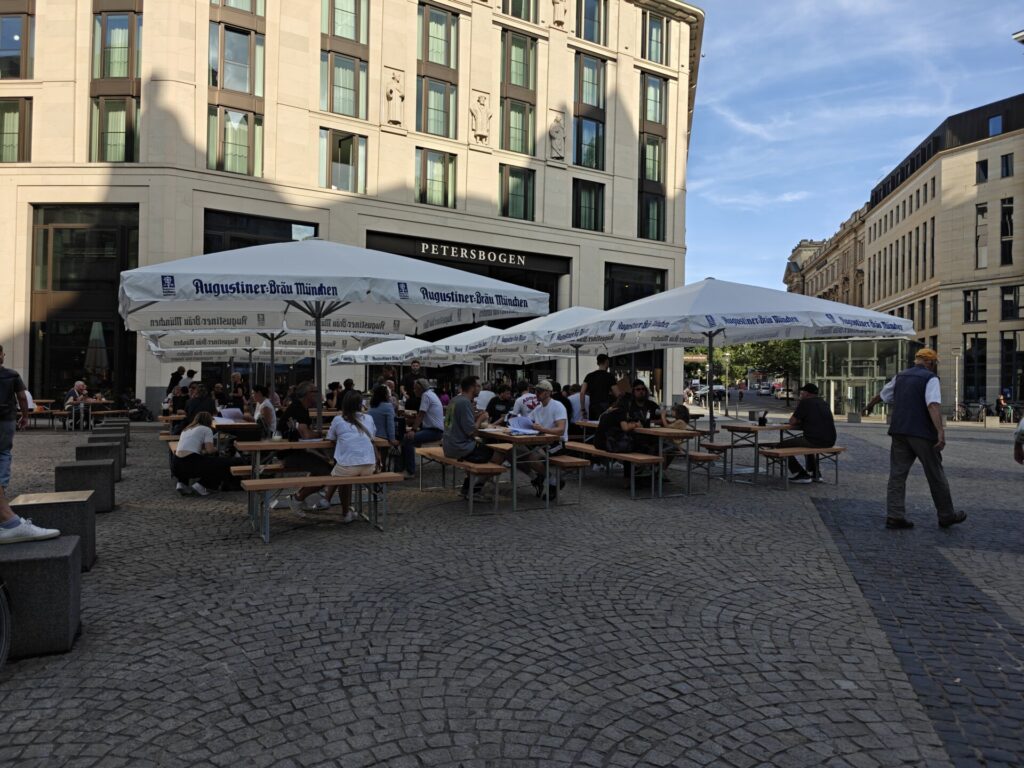 HeimWerk-Freisitz auf dem Burgplatz.